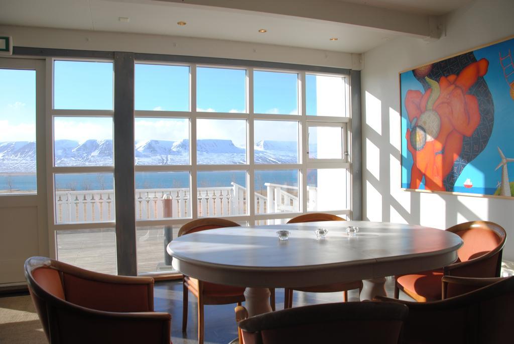 Hotel Sveinbjarnargerdi Svalbarthseyri ภายนอก รูปภาพ