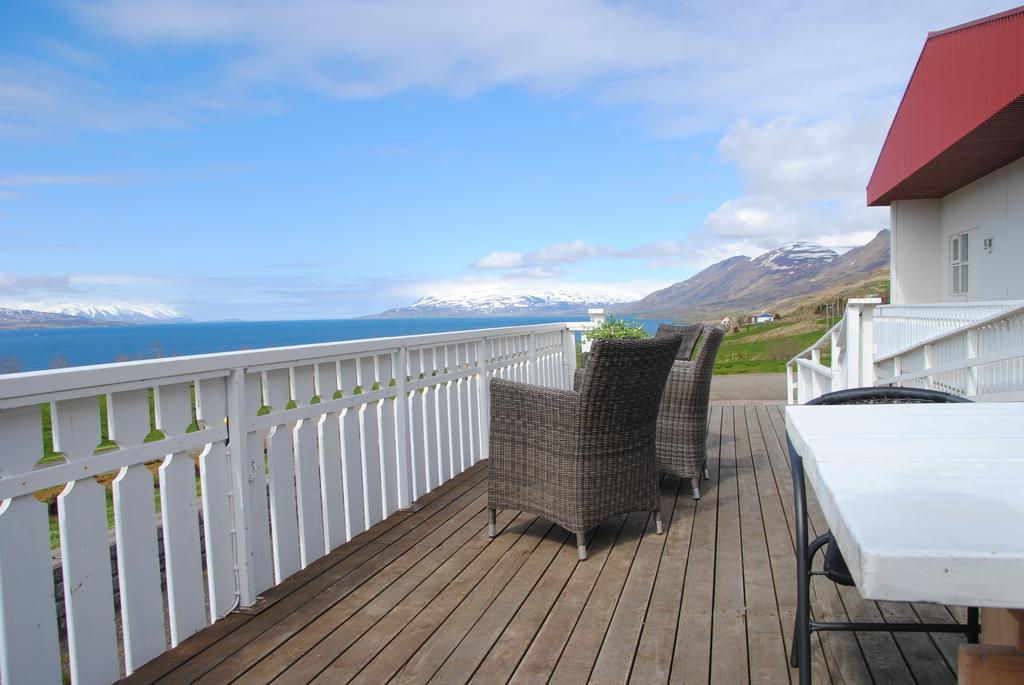 Hotel Sveinbjarnargerdi Svalbarthseyri ภายนอก รูปภาพ
